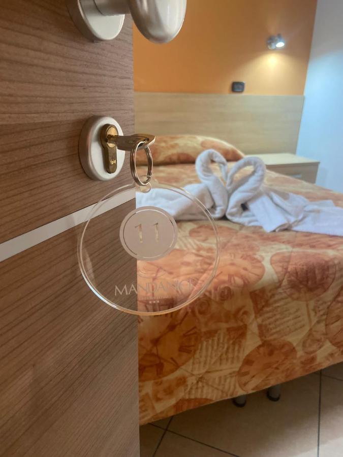 Mandanici :Borgo Marsalini Hotel Barcellona-Pozzo di Gotto Exterior foto