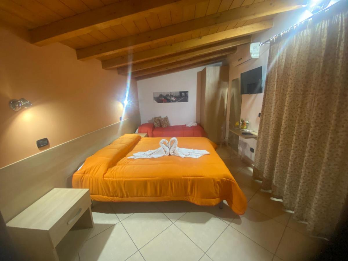 Mandanici :Borgo Marsalini Hotel Barcellona-Pozzo di Gotto Exterior foto