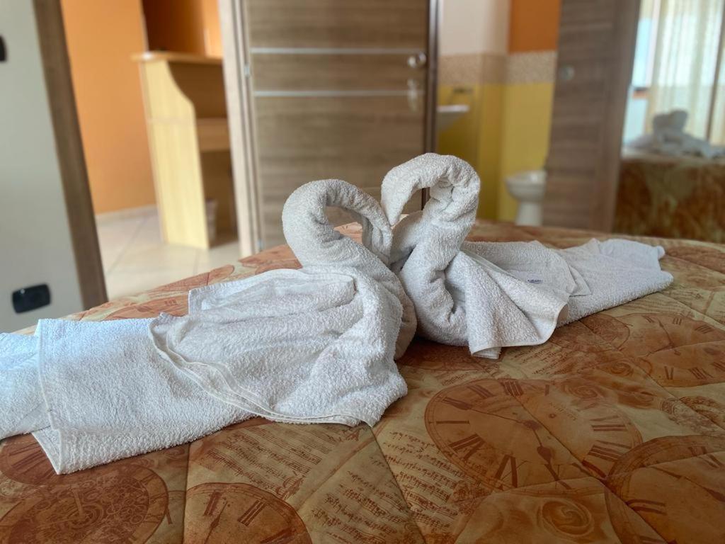Mandanici :Borgo Marsalini Hotel Barcellona-Pozzo di Gotto Exterior foto